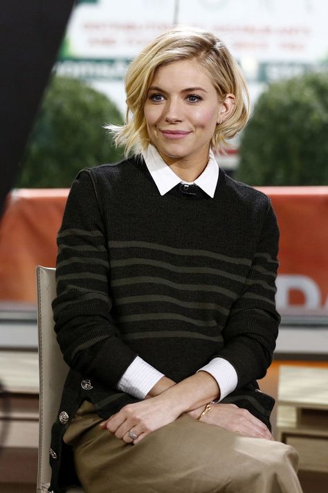 If I do a bob? Sienna Miller Hair, Champagne Blond, Sienna Miller Style, Cool Short Hairstyles, Sienna Miller, Hair Haircuts, Blonde Bobs, Old Hollywood Glamour, Strawberry Blonde