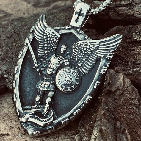 Catholic Christian Saint St Michael Medallion Necklace St Michael Medal, Crucifix Necklace, San Michele, Horse Necklace, Saint Michael, Necklace Men, Horses Pendant, Silver Engraving, Mens Pendant