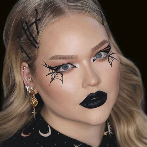 Web Eye Makeup, Spider Web Eye Makeup, Nem Halloween Makeup, Halloween Spider Makeup, Spider Web Makeup, Nude Makeup Look, Web Makeup, Makeup Witch, Holiday Eye Makeup