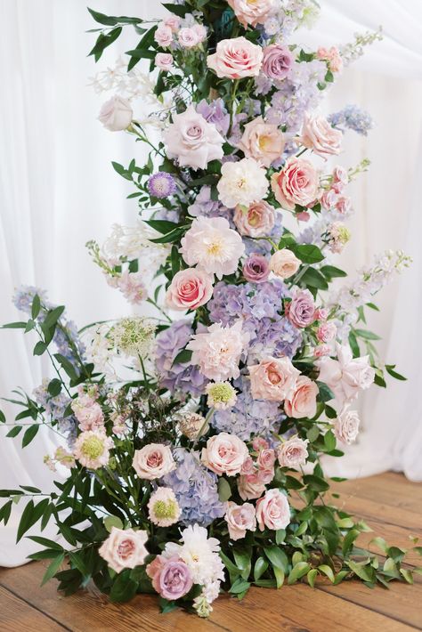 Lilac Wedding Arch Flower, Lavender And Blush Wedding Flowers, Wedding Florals Lavender, Pastel Flower Backdrop, Blush Lilac Wedding, Pastel Flower Decor, Romantic Pastel Wedding Decor, Romantic Pastel Wedding Theme, Soft Pastel Wedding Flowers