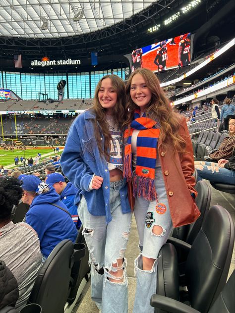 Gators Game Day Outfit, Cold Game Day Outfit, Uf Game Day, Orange Games, Bears Game, Cowboy Games, Outfits Cold, Blue Game, College Game Days