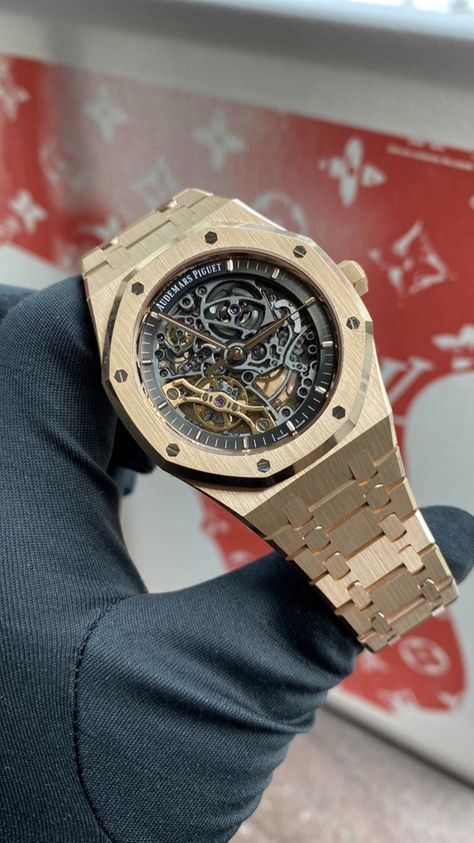 Audemars Piguet Skeleton, Audemars Piguet Men, Horology Design, Dapper Mens Fashion, Fancy Watches, Mens Fashion Watches, Mens Fashion Casual Outfits, Buy Watches, Audemars Piguet Royal Oak