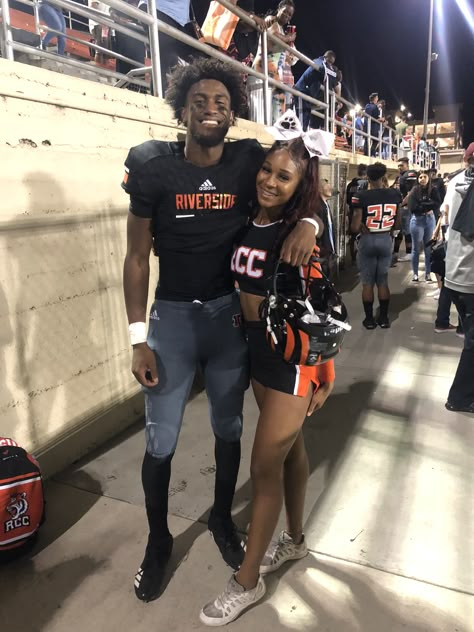 Cheerleader Girlfriend Football Boyfriend, Black Couple Football Pictures, High School Black Couples Goals, Cheerleading And Football Couples, Cheerleader Gf And Football Bf, Cheer Gf And Football Bf, Cheerleader And Basketball Player Couple, Cheerleading Couples, Football Couples Black