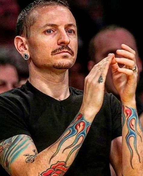 Chester Bennington Wrist Tattoo, Chester Bennington Flame Tattoo, Chester Tattoo, Motorhead Tattoo Ideas, Chest Tattoo With Meaning, Chester Bennington Tattoo, Chester Bennington Portrait, Hand Tattoo Images, Skull Hand Tattoo