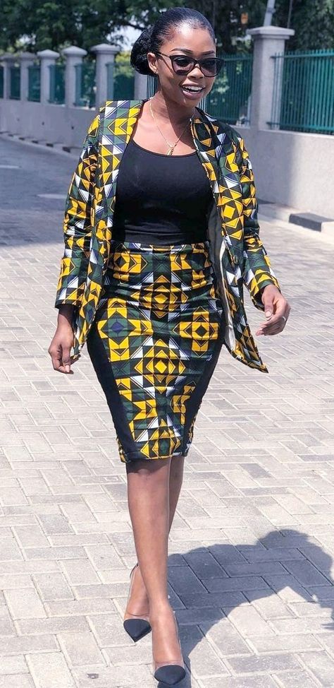 African Clothing Styles Two Piece, Latest Ankara Styles 2019, Kitenge Designs, African Attire Dresses, Ankara Dress Styles, Best African Dresses, Short African Dresses, Latest Ankara, African Dresses Modern