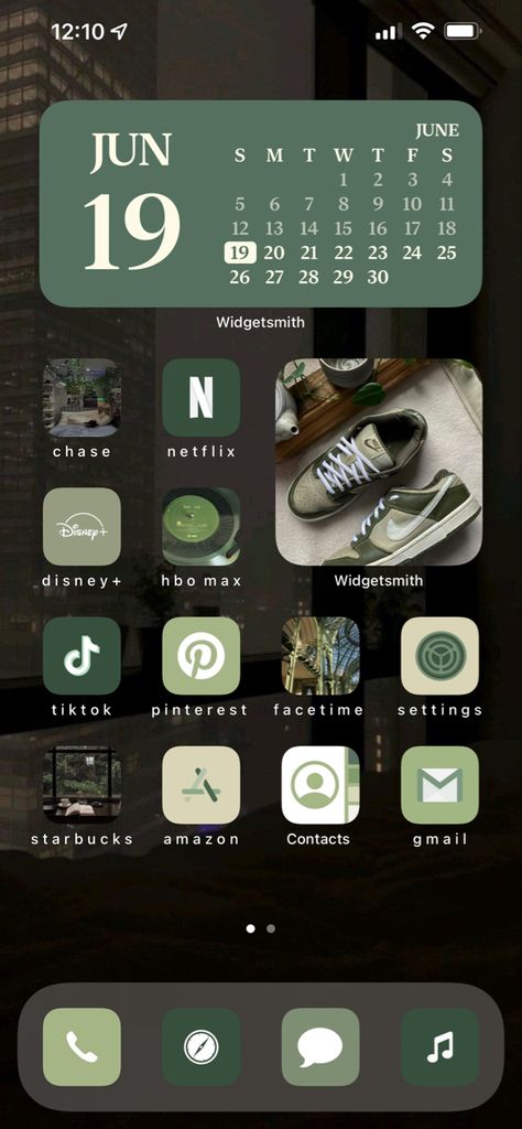 Iphone Home Screen Layout Men, Iphone Asthetics Wallpaper Widgets, Iphone Home Screen Layout Ideas, Aesthetic Iphone Setup, Aesthetic Iphone Home Screen Layout, Homescreen Themes, Ipad Customization, Phone Edits, Aesthetic Tech