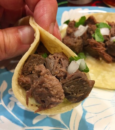 Lengua Recipe, Lengua Tacos, Beef Tongue Tacos, Tongue Tacos, Easy Tacos, Beer Braised Beef, Beef Tongue, Crock Pot Tacos, Recipe Beef