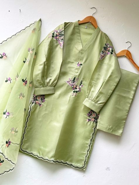 #eid #partywear #fancydress #eidarrival #partywear Pista Colour Dress, Paint Dress Design, Pista Colour, Suit Painting, Shirt Trouser, Dress Colors, Kurti Design, Pink Lotus, Fancy Dress Design