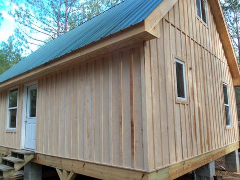 Pine Board And Batten Siding, Exterior Wood Siding Colors, Vertical Wood Siding, Siding Colors For Houses, Exterior House Siding, Vinyl Board, Board And Batten Exterior, Plywood Siding, Barn Siding