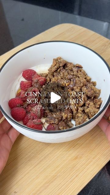 Sophie Holohan on Instagram: "CINNAMON TOAST SCRAMBLED OATS 🍌🍫

A quick and easy breakfast for you to try! Such a nice way to change up your oats. Pair with some yoghurt for a higher protein breakfast. Save for later☝🏼

•287 kcals (without yoghurt/toppings)
•10g PRO, 48g CHO, 6g FAT

•442 kcals (with yoghurt/toppings)
•29g PRO, 64g CHO, 10g FAT

Serves 1:
-40g of oats
-80g of banana
-1 egg
-1 tsp of brown sugar & 1 tsp of cinnamon mixed together
-Low kcal oil spray

Toppings:
-150g of 0% non fat Greek yoghurt
-10g of spread of choice
-Fresh raspberries
-1 tsp of honey
-Cinnamon Toast Crunch Cinnadust (optional)

Method:
1. Mash the banana and mix in the oats, egg, brown sugar and cinnamon. 
2. Spray a pan with oil and add the oat mixture. Flatten and spread it down with a spoon. Cook fo Yoghurt Toppings, How To Make Oats Taste Good, Cinnamon Toast Crunch Overnight Oats, Cinnamon Toast Crunch Protein Shake, Blended Baked Oats No Banana, Scrambled Oats, Homemade Cinnamon Toast Crunch Cereal, Today Recipes, Rice Cake Recipes