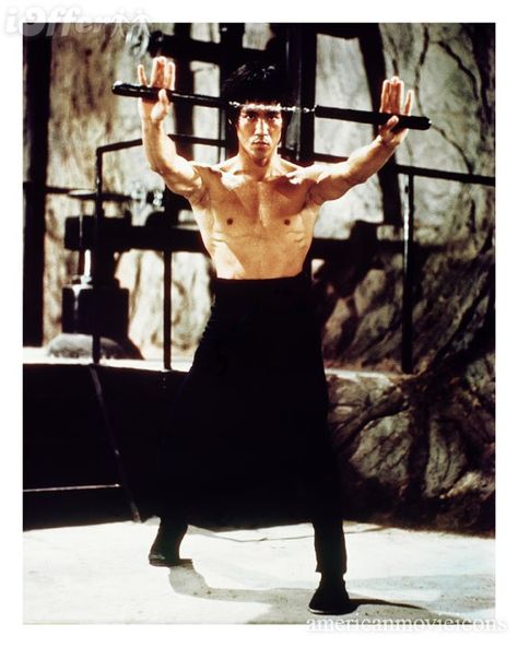 bruce-lee-nunchaku-enter-the-dragon Anatomy 101, Action Icon, Bruce Lee Pictures, Bruce Lee Art, Bruce Lee Martial Arts, Kung Fu Movies, Bruce Lee Quotes, Bruce Lee Photos, Steven Seagal