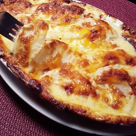 Cheesy Scalloped Turnips | Keto | Low Carb | Vegetarian Keto Turnip Recipes, Baked Turnips, Scalloped Turnips, Turnip Roots, Turnip Recipe, Turnips Recipe, Apple Charlotte, Rutabaga Recipes, Roasted Turnips