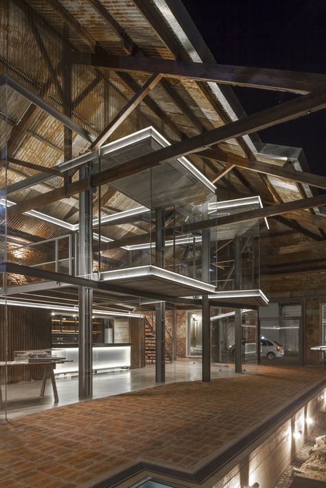 Industrial Museum, Brick Interior, Timber Architecture, Luoyang, Skyscraper Architecture, Industrial Architecture, Farmhouse Remodel, Brick Architecture, Adaptive Reuse