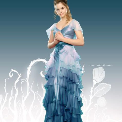 How her dress should have been. (Not my edit though). Hermione Granger Yule Ball Hair, Harry And Hermione Yule Ball, Hermione Yule Ball Dress Fanart, Hermione Yule Ball Dress, Hermione Yule Ball, Yule Ball Dress, Comic Dress, Harry Potter Dress, Yule Ball