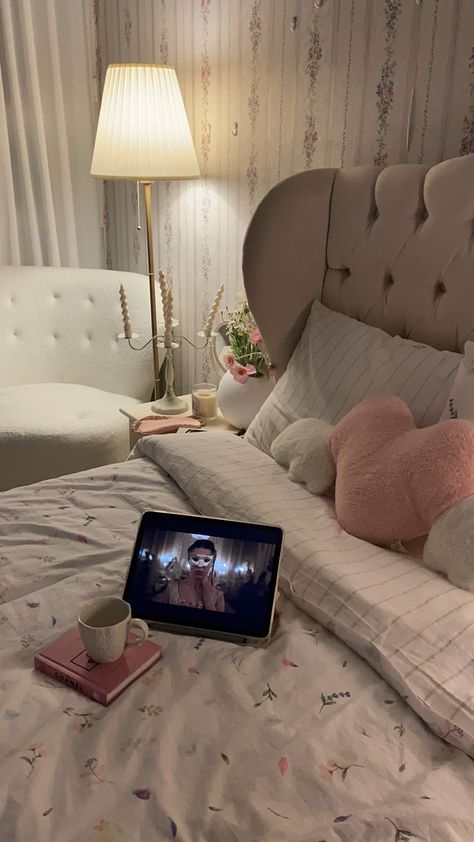 Cozy Clean Room Aesthetic, Clean Girly Room Aesthetic, Samsung Notes, Digital Notebook, Girly Room, Dreamy Room, Dream Room Inspiration, Room Makeover Bedroom, Pink Room