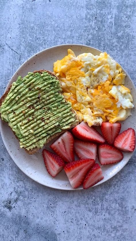 Yummy Healthy Foods, Health Food Ideas, Aesthetic Food Recipes, Food Food Recipes, Homemade Foods, Healthy Lunch Snacks, Healthy Food Inspiration, Healthy Food Dishes, Food Breakfast