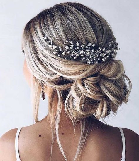 Bride Updo, Bridal Hair Updo, Elegant Wedding Hair, Wedding Hair Inspiration, Bridal Updo, Elegant Bride, Wedding Hairstyles Updo, Wedding Updo, Hair Vine