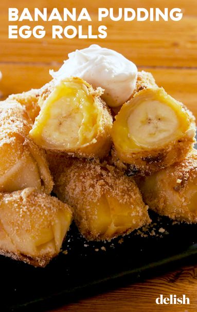 Breakfast Eggroll Recipe, Fried Banana Pudding, No Egg Desserts, Banana And Egg, Egg Roll Recipes, Egg Roll, Köstliche Desserts, Banana Recipes, Air Fry