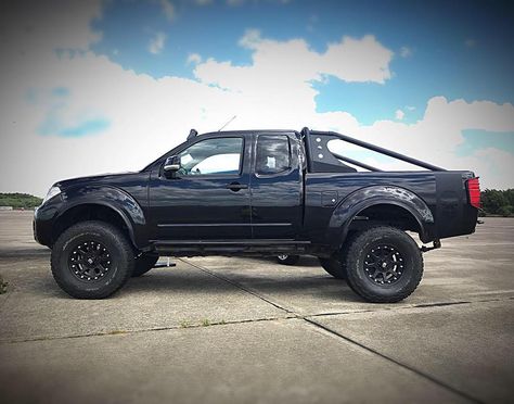 My 2011 Navara King cab, at about 6” now with Bilstein shocks, King springs, EFS leaf pack, sitting on 35” BFGoodrich KO2’s & 17” KMC… Navara D40 Offroad, Nissan Frontier 4x4, Frontier Truck, 2010 Nissan Frontier, Nissan 4x4, Nissan Navara D40, Hot Wheels Display, Nissan Trucks, Small Trucks