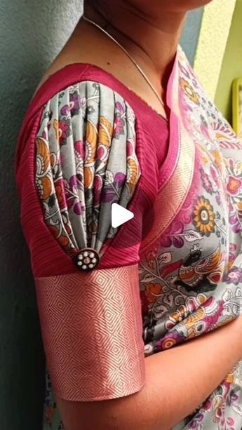 Hand Models For Blouses, Blouse Back Neck Designs Traditional, Latest Fashion Blouse Designs, Basic Blouse Designs, Plain Blouse Designs, Latest Blouse Neck Designs, 50 Blouse Designs, Lace Blouse Design, Long Blouse Designs