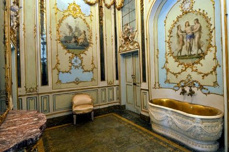 Royal Palace of Caserta, Italy.  Bathroom of Queen Maria Carolina.  She was the consort of Ferdinand I, king of Naples and Sicily.  She was the sister of Marie Antoinette.  The bathroom is decorated in the Rococo style.  the two paintings on the walls are by Fedele Fischetti, they depict “The Three Graces” and “Birth of Venus”.  The Basin is white marble. French Castle Interior, Royal Room, Architecture Baroque, Chateaux Interiors, Glam House, Classic Italian Style, Classical Interior, French Castles, Classic Interior Design