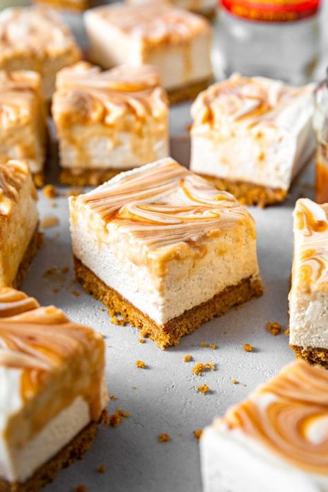 Salted Caramel Cheesecake Bars, No Bake Salted Caramel Cheesecake, No Bake Cheesecake Bars, No Bake Caramel Cheesecake, Caramel Cheesecake Bars, Cheesecake Bars Easy, Salted Caramel Recipes, Bakery Goods, Cheesecake Parfaits