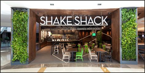 SHAKE SHACK Coffee Booth, School Environment, Retail Facade, Shop Facade, Entry Furniture, Interior Signs, Shake Shack, Coffee Shop Design, Shop Front Design