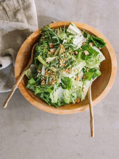 The Best Simple Green Salad Recipe Side Salad Recipes, Salad Rolls, Green Salad Recipes, Fall Soup Recipes, Camille Styles, Simple Green Salad, Vegan Lunches, Salad Recipes For Dinner, Fall Soups