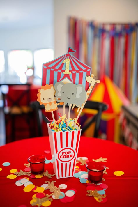 Circus Theme Party Balloons, First Circus Birthday Party, Circus Theme One Year Birthday, Two Year Old Circus Birthday, Circus One Year Old Party, Circus Theme 2nd Birthday Party, Carnival One Year Old Party, Circus Second Birthday Party, One Year Old Carnival Birthday Party