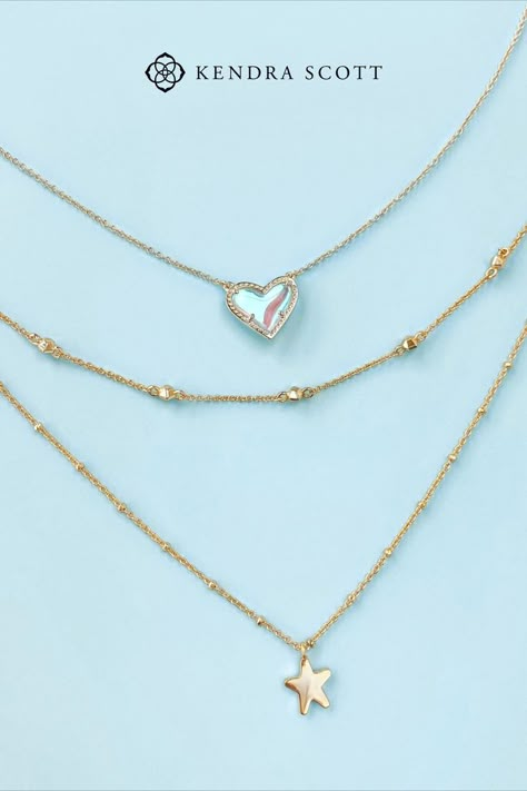 Kendra Scott Necklace Aesthetic Layering, Kendra Scott Necklace Stack, Kendra Scott Layering, Kendra Scott Necklace Aesthetic, Kendra Scott Aesthetic, Layering Kendra Scott Necklaces, Kendra Scott Heart Necklace, Diamond Jewelry Necklaces, Necklace Styling