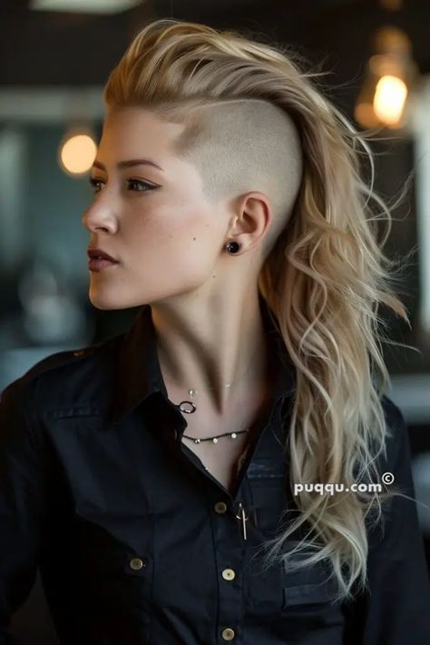 mohawk-haircut-for-women-172 Woman Mohawk Hairstyles, Mohawk Haircut For Women, Mohawk Women, Hairstyle Mohawk, Be Unapologetically Yourself, Mech Inspiration, Half Shaved Head, Long Mohawk, Mohawk Hairstyles For Women