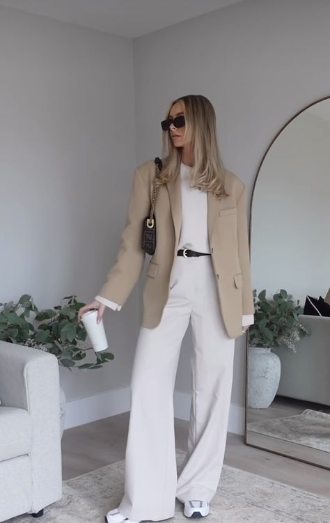 White Pants Outfit With Blazer, Cream Color Fashion, Cream Blazer Outfit Winter, Witte Pantalon Outfit, Cream Tailored Trousers Outfit, Cream Wool Blazer Outfit, White Blazer Work Outfit, Beige Formal Outfit, Cream Dress Pants Outfit