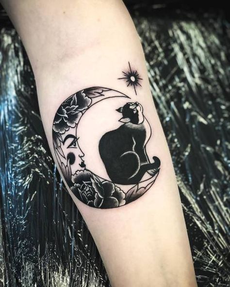 Cat And Moon Tattoo, Gotik Tattoo, Luna Tattoo, Half Moon Tattoo, Cat And Moon, Tree Tattoo Designs, Moon Tattoo Designs, Omerta Tattoo, Egyptian Tattoo