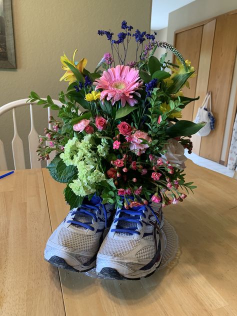 Tennis Decorations, Healthy Heart, Fresh Flowers Arrangements, Flower Display, Heart Healthy, Walking Shoes, Style Board, Celebration Of Life, Fresh Flowers