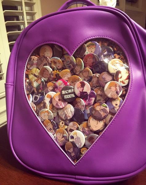 I LOVE REIGEN ARATAKA ✨  "wtf kelly, it has literally only been a week-" WE'RE GETTIN' MARRIED Reigen Arataka, Ita Bags, Ita Bag, Bag Pins, Hippie Style Clothing, Blues Rock, I Wish I Had, Cute Bags, Aesthetic Vintage