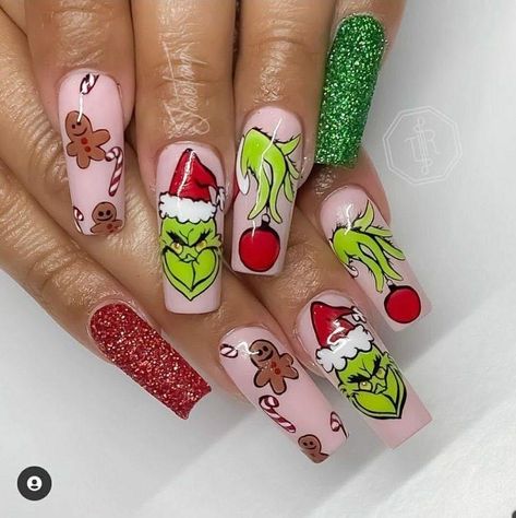 Grinch Nail Art, Disney Acrylic Nails, Beach Nail, Winter Nails Acrylic, Cute Christmas Nails, Christmas Gel Nails, Pretty Nail Art Designs, Christmas Nails Acrylic, Dipped Nails