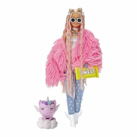 Barbie Extra new fashion dolls 2020 are available for preorder - YouLoveIt.com Unicorn Stuffed Animal, Barbie Doll Set, Barbie Sets, Hand Painted Denim Jacket, Barbie Images, Barbie Fashionista Dolls, Barbie Style, Pet Pigs, Barbie Toys