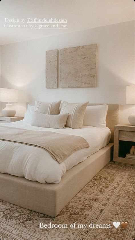 Minimal Rooms Ideas, Boho Chic Room Bedroom, Bedroom Inspirations Beige Bed, Beige Theme Bedroom Ideas, Beige Brown And White Bedroom, Natural White Bedroom, Cream Cozy Bedroom, White And Brown Home Decor, Lulu And Georgia Bedroom Ideas