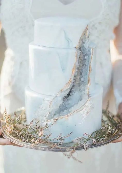 Winter Wedding Cakes: 30 Mouth-Watering Ideas - hitched.co.uk - hitched.co.uk Vintage Pasta, Geode Cake Wedding, Geode Wedding, Geode Cake, Crystal Cake, Torte Cupcake, Winter Wedding Cake, Buttercream Wedding Cake, Amazing Wedding Cakes