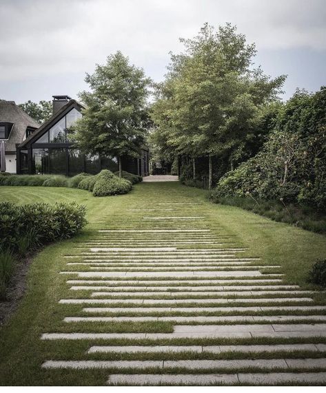 Paving In Lawn, Scandinavian Landscape Design, Grass Driveway, Beautiful Houses Exterior, Landscape Pavers, Stone Paving, Pathway Landscaping, Driveway Design, Driveway Landscaping