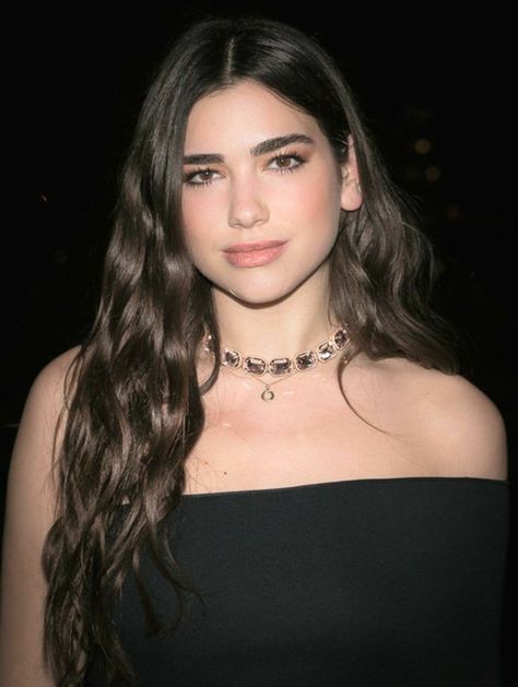 Hottest Haircuts, Haircuts For 2023, Chic Short Haircuts, Hot Haircuts, Side Part Hairstyles, Hot Women Dress, Dua Lipa, 2014 Fashion, Gal Gadot