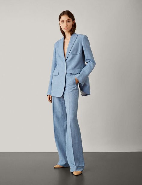 Blue Work Outfit, Pastel Suit, Prom Slay, Joseph Fashion, Winter Ball, Ball Aesthetic, Random Fashion, Timeless Outfits, Spring Suit