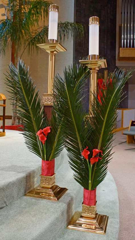 Palm Sunday Epiphany of The Lord Catholic Church. Katy, Texas Pentecost Craft, Lent Decorations For Church, Palm Sunday Activities, Good Friday Crafts, Palm Sunday Decorations, Happy Palm Sunday, Palm Sunday Crafts, Diy Osterschmuck, Church Altar Decorations