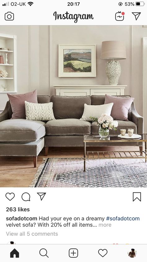 Like the color of the sofa Taupe Couch Living Room, Taupe Sofa Living Room, Taupe Couch, Taupe Living Room, Living Tv, Couch Living Room, Living Room Decor Gray, Cottage Living Rooms, Cosy Living Room