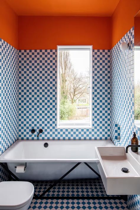 Peak practice: a London home with a mountain view | Interiors | The Guardian Cool Public Bathrooms, Children Bathroom Design, Wood Panel Bathroom, Maximalism, 1960s House, Deco Studio, Edwardian House, Beautiful Bathrooms, Interior Inspo