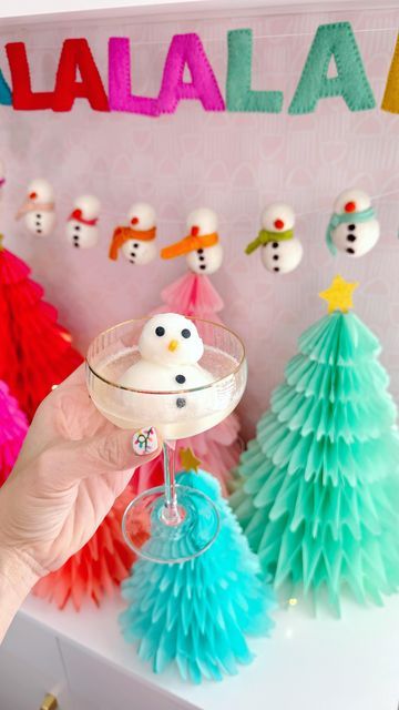 Kara Whitten on Instagram Snowman Mimosa, Snowman Drink, Sorbet Mimosa, Xmas Brunch, 21st Birthday Ideas, Lemon Sorbet, Winter Onederland, Holiday Cocktails, Christmas Drinks