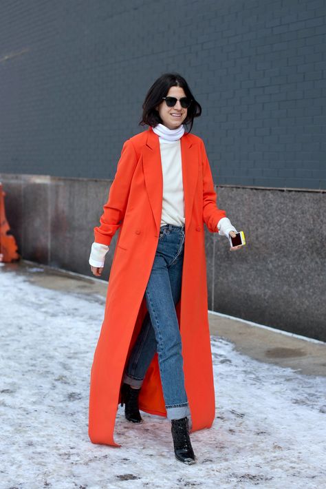 Glossy Boots, Mantel Cape, Orange Trends, Long Coat Outfit, Winter Coat Outfits, Orange Coat, Leandra Medine, Weekly Outfits, Red Coat