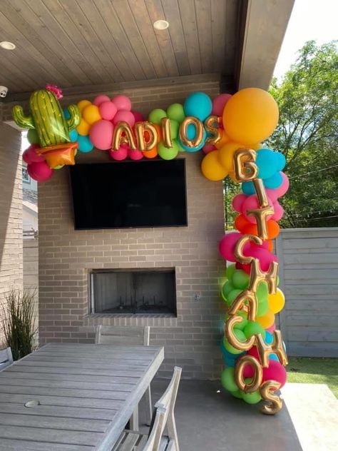 Farewell Fiesta Party Ideas, Farewell Party For Friend, Mexican Goodbye Party, Goodbye Decorations, Farewell Fiesta, Farwell Idea, Farewell Party Themes, Resignation Party Ideas, Fairwell Party