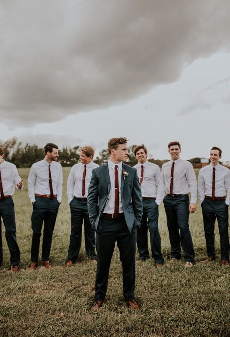 Groomsmen Black Suit Color Tie, Groomsmen Formal Photos, Groomsmen Photo Prompts, Groomsman Outfit Ideas, Rustic Wedding Groomsmen Attire, Groomsman Suit Ideas, Winter Wedding Groomsmen Attire, Groomsmen Poses Photo Ideas, Groomsmen Attire Burgundy