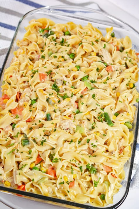 Grandmas Chicken Noodle Casserole, Freezer Chicken Noodle Casserole, Pot Pie Noodle Casserole, Tina Noodle Casserole Easy, Chicken And Mixed Vegetable Recipes, Vegetable Noodle Casserole, Chicken And Egg Noodle Recipes, Chicken Noodle Casserole Recipes, Chicken Noodle Soup Casserole